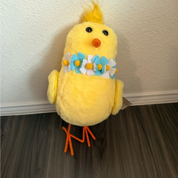 Celebrate it Easter Yellow Chick with Floral Collar decor -NWT - Picture 6 of 6